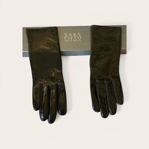 Fownes Women’s Black Patent Leather Gloves Size 7